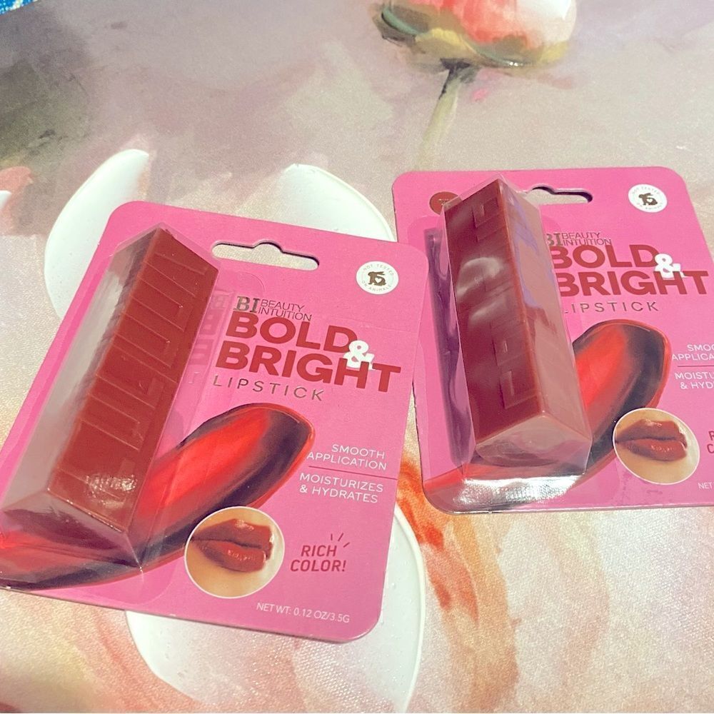 🛍️2 Beauty Intuition Bold & Bright Red  Lipstick Rich Color Moisturizes 💥